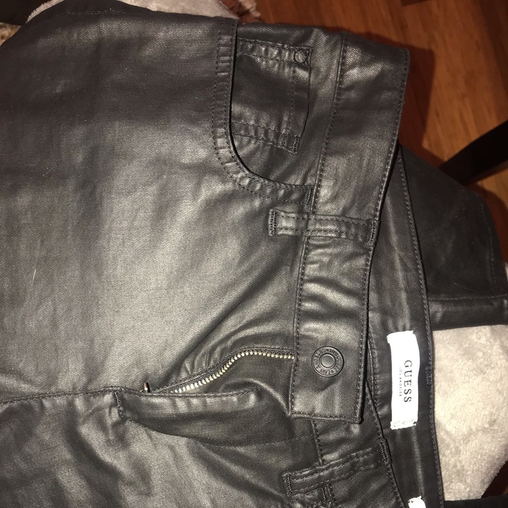 Never worn GUESS pleather mid rise skinny jeans